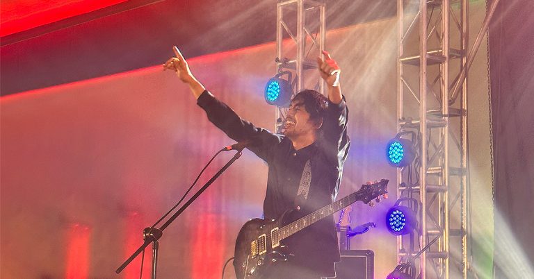 OPM icon Rico Blanco rocks SMDC Date Night