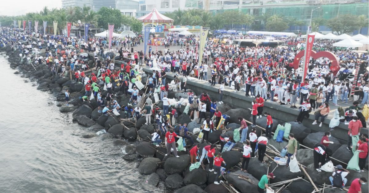 4 SM Supermalls has consistently participated in the International Coastal Clean-Up, providing a platform for volunteers to contribute to a greener future.