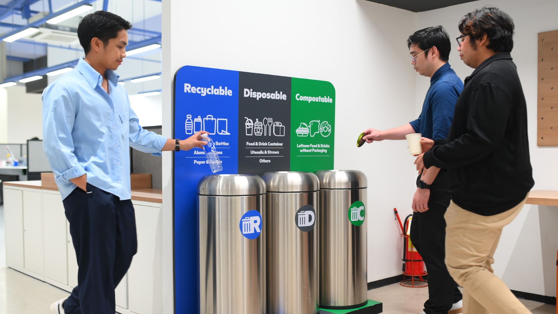 SM employees lead by example as they properly segregate waste using the RDC (Recyclable, Disposable, Compostable) bin system—showing that building a #SMWasteFreeFuture starts from within.